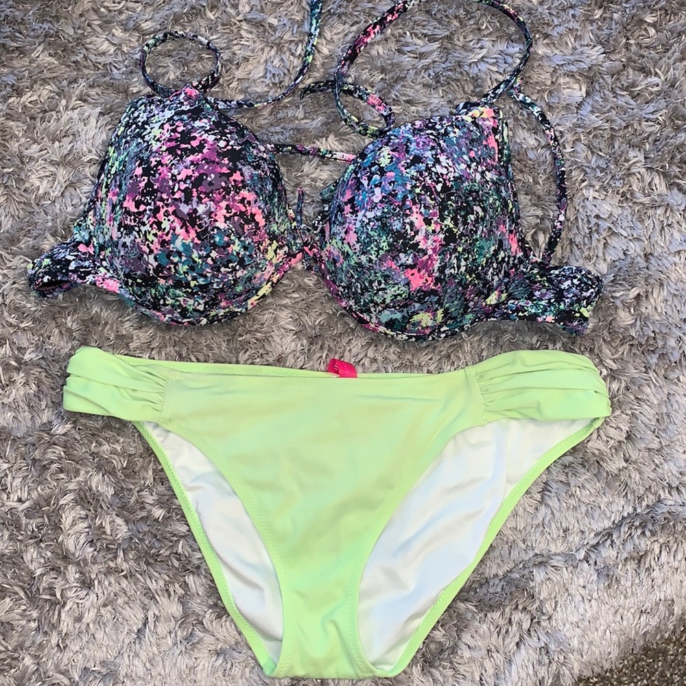 Women’s Victoria’s Secret 2 piece Bikini 36D top and large bottoms